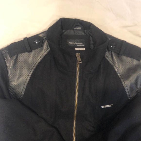 All black men’s jacket - Picture 2 of 5
